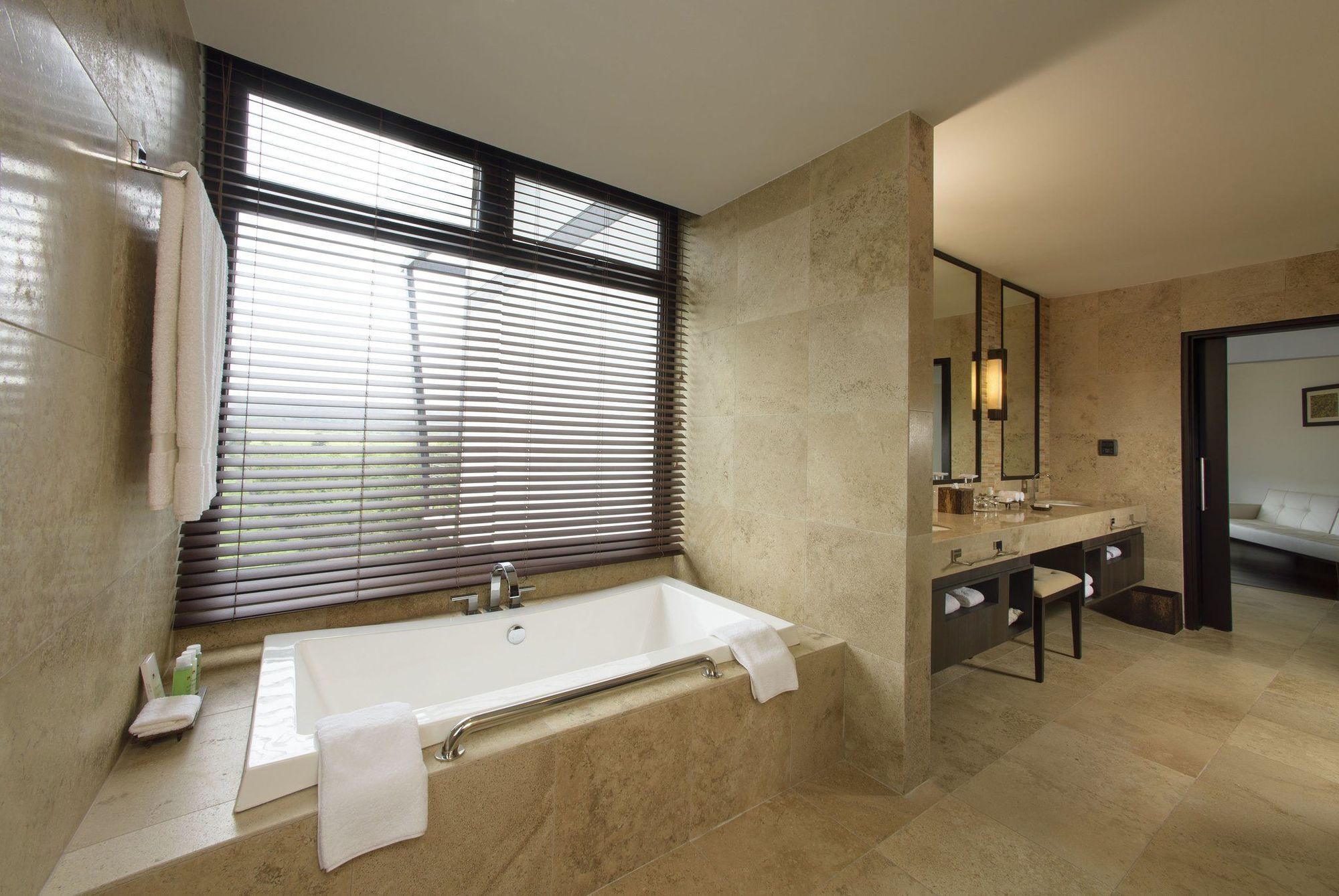 Pikaia Lodge Santa Cruz Island 외부 사진