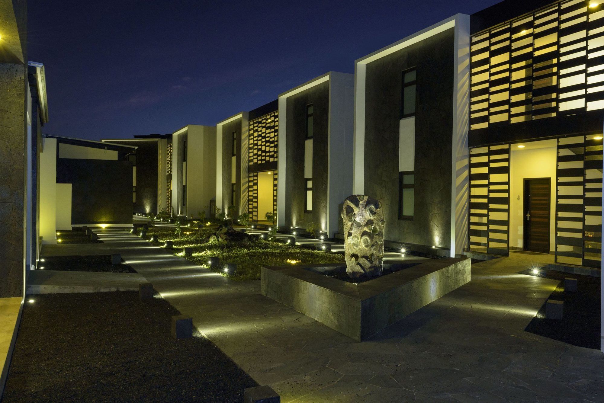 Pikaia Lodge Santa Cruz Island 외부 사진